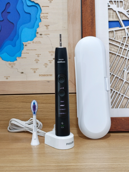 Bàn chải điện Philips Sonicare ExpertClean 7500, 7700 HX962 (hàng trưng bày)