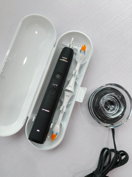 Bàn chải điện Philips Sonicare DiamondClean 9000 (HX9911) hàng trưng bày