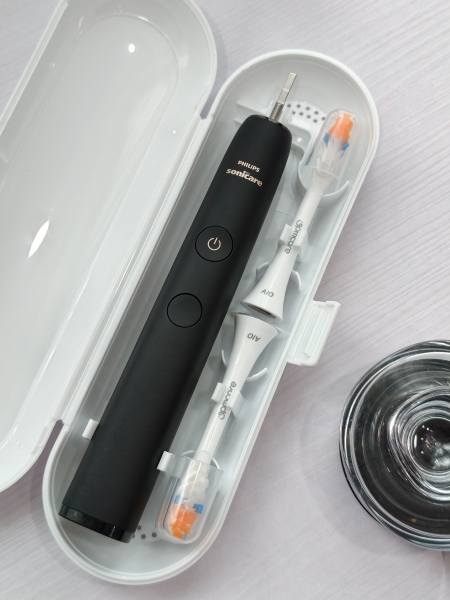 Bàn chải điện Philips Sonicare DiamondClean 9000 (HX9911) hàng trưng bày