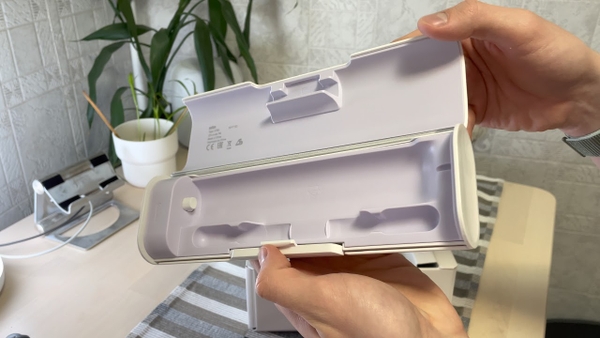 Hộp đựng du lịch cao cấp - Oral-B Charging Travel Case