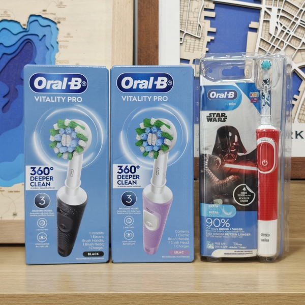 Combo bàn chải điện Oral-B Family Pack Vitality Pro và Kids 3+ cho bé