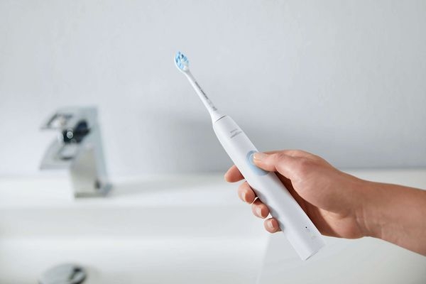 Bàn chải điện Philips Sonicare ProtectiveClean 4300