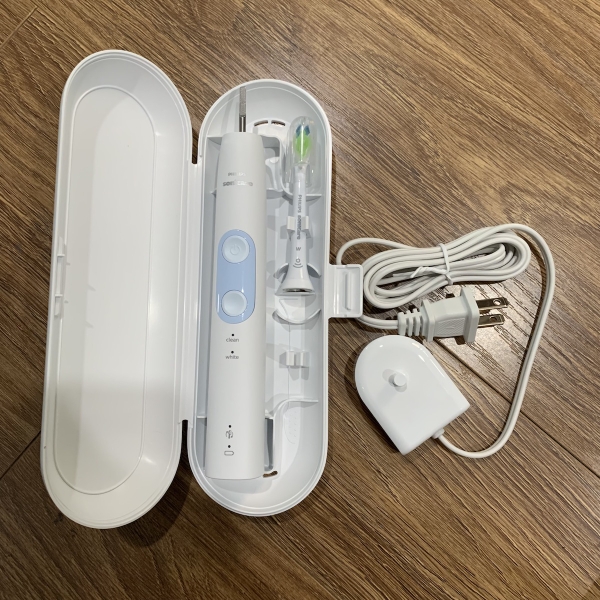 Bàn chải điện Philips Sonicare 5000 Teeth Whitening Edition