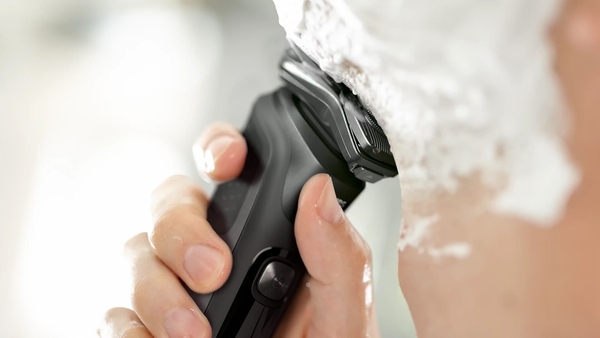 Máy cạo râu khô và ướt Philips Shaver series 5000 S5582/20