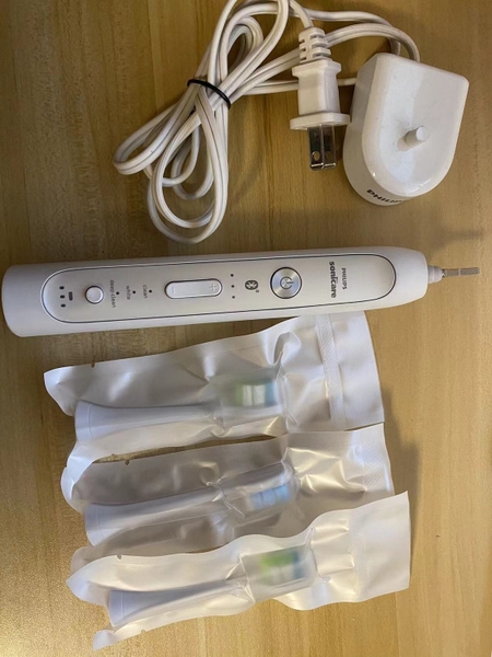 Bàn chải điện Philips Sonicare Flexcare Platium HX9120 hàng trưng bày
