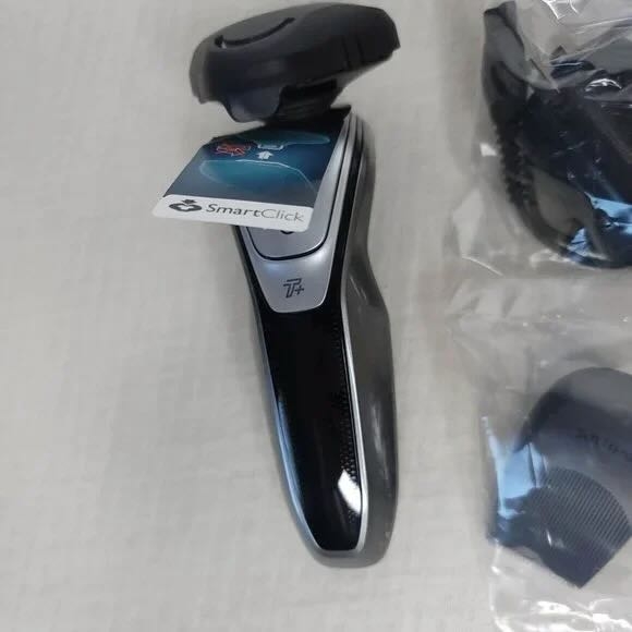 Máy cạo râu Philips Norelco Shaver 5675 Turbo+ kèm lưỡi dao cạo chính hãng