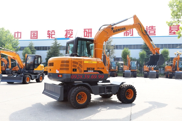 may-xuc-dao-banh-lop-03-hengte-ht75w