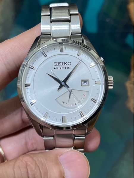 Mã số 147: Đồng hồ Seiko Kinetic 5M84 - màu trắng | Đồng hồ nhật Quang Lâm.