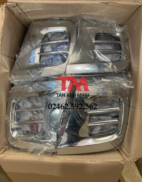 Ốp mạ đèn gầm