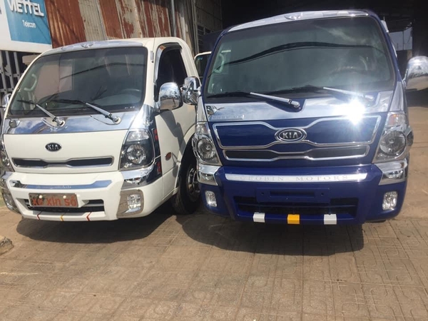 Ốp mạ dưới cần gạt mưa K250