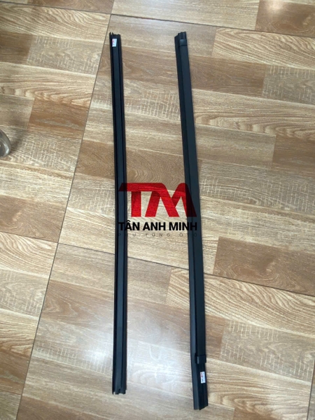 Nẹp Chân Kính Hino500