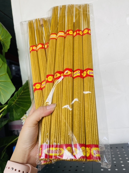 Bó Nhang Thần Tài 185 Cây Kèm Cục Số Đề (3)