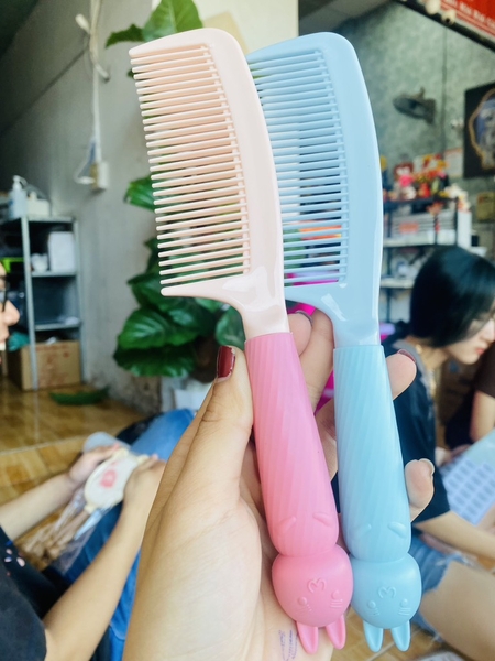Lược Chải Tóc Tay Cầm Hình Gấu (1)