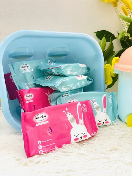 THÙNG 10 GÓI KHĂN ƯỚT THỎ TẶNG KÈM XÔ NHỰA XE KÉO CHO BÉ LOẠI TO (7)