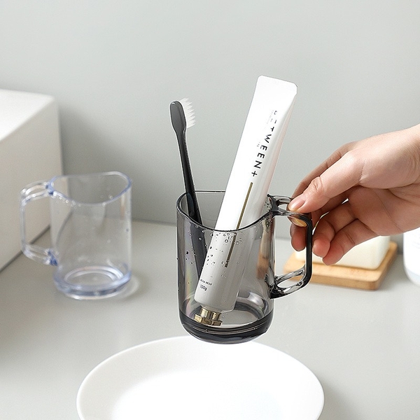 Cốc Đựng Bàn Chải Đánh Răng Xúc Miệng Trong Suốt (1)