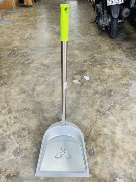 ĐỒ XÚC RÁC BẰNG TÔN MẪU CAO 80cm (3)