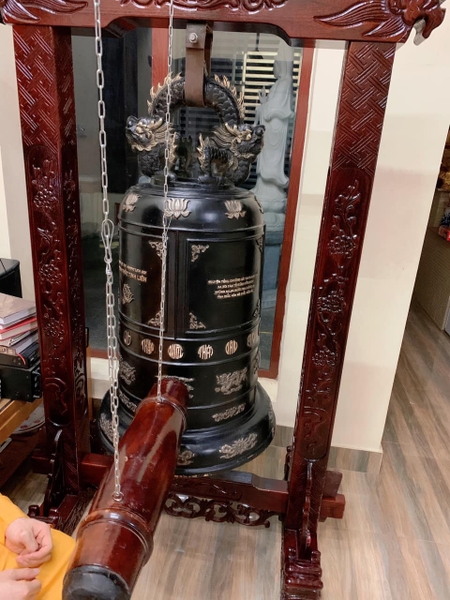 chuông trống bát nhã