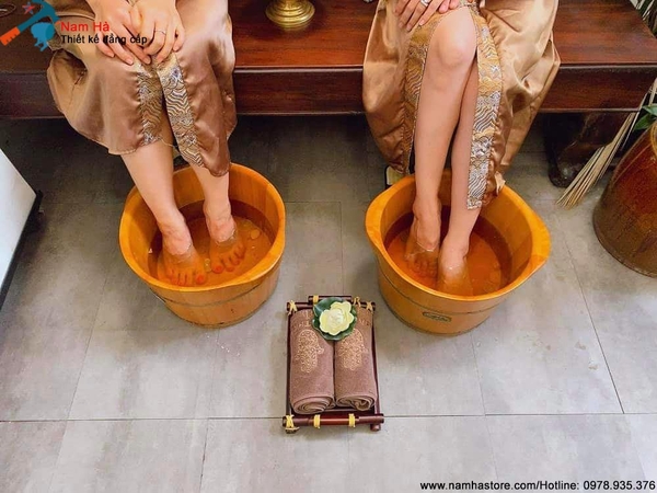 chau ngam chan bang go