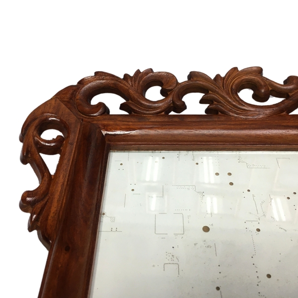 Khung Ảnh Thờ Đôi Cỡ 13x18. Chất Liệu Gỗ Hương. Khung Thờ Gỗ Hương Được Thiết Kế Với Họa Tiết Hoa Văn Độc Đáo. Khung Lồng Được 2 Ảnh Chân Dung Được Trạm Trổ Rất Công Phu. Để Bàn Hoặc Treo Tường