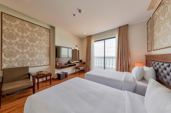 IMPERIAL NHA TRANG KHÁCH SẠN 4 SAO