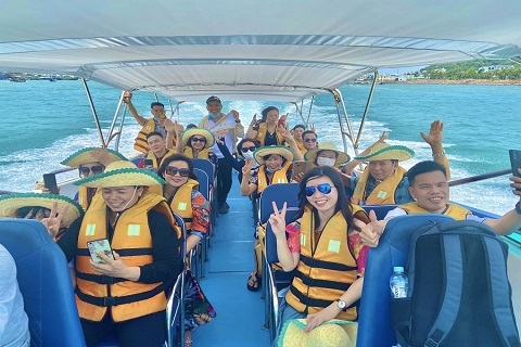 Tour Đảo Bình Ba Nha Trang 2 Ngày 1 Đêm