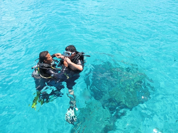 Tour 4 Đảo Kết Hợp Lặn Biển Nha Trang
