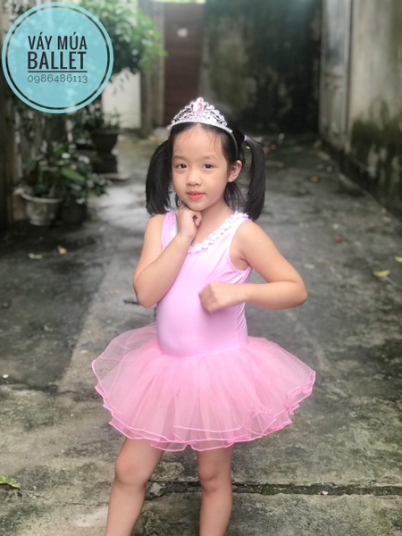 Váy múa ba lỗ viền cổ