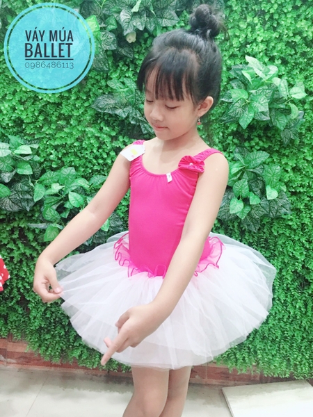 Váy múa hồng bèo phối trắng