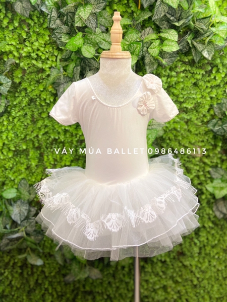 Váy múa tay chân viền ren