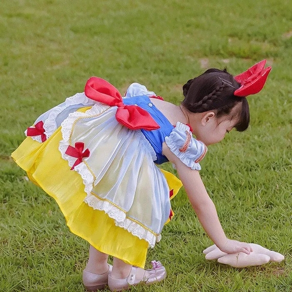 Váy công chúa bạch tuyết s110