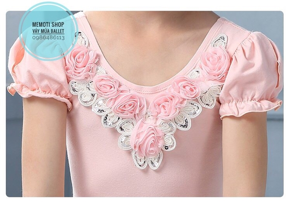 Váy múa cổ hoa hồng tay búp xẻ (hồng, kem nude)