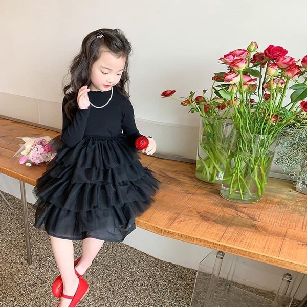 Váy công chúa xếp tầng điệu đà (đen, hồng)