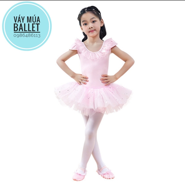 Váy múa sao bèo cổ