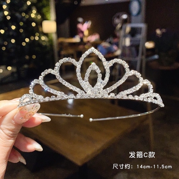 Vương miện gắn đá