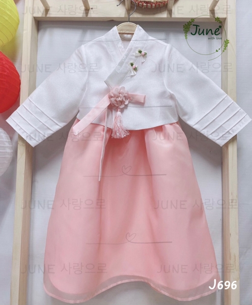 Bộ hanbok bé gái June