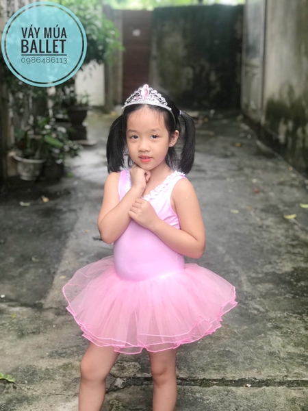 Váy múa ba lỗ viền cổ