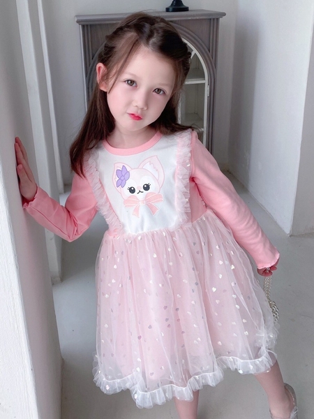 Váy công chúa hình tim lấp lánh