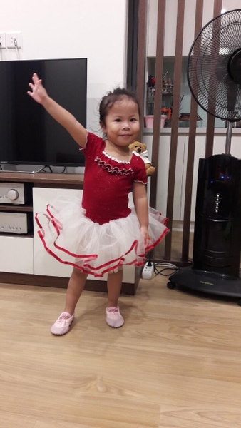 Váy múa bèo cổ tay bồng phối màu 5 tầng