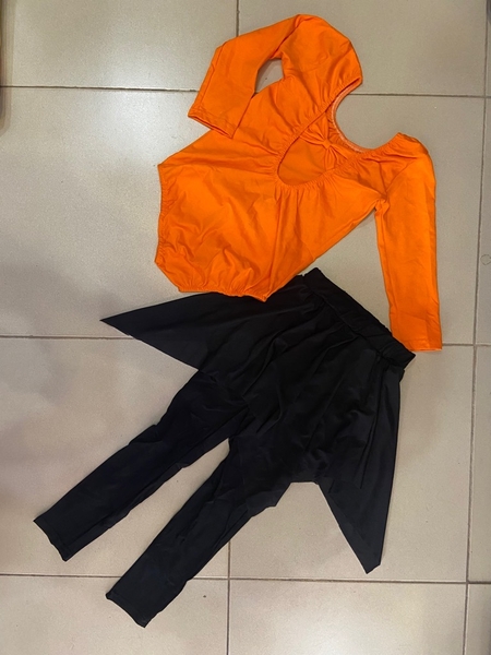 Bộ tập nơ liền đũng quần tà dài