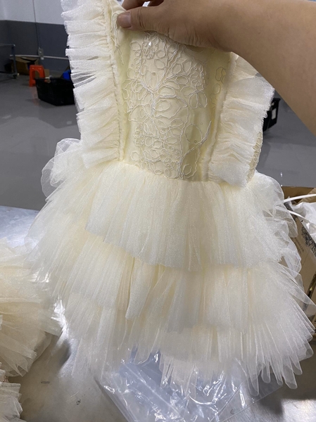 Váy dạ ba lỗ phối ren