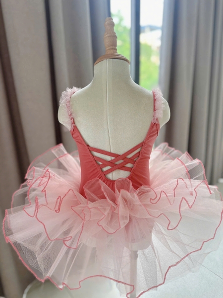 Váy múa dây bèo đan lưng hồng đỗ