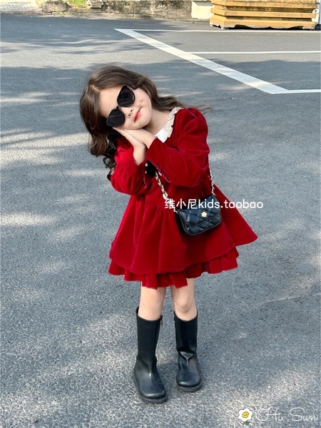 Váy nhung đỏ xinh 2 tầng