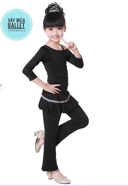 Bộ dance lệch vai tay lỡ dài