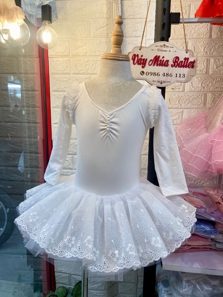 Váy múa bèo vai chân ren dài trắng