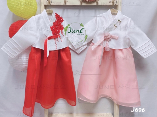 Bộ hanbok bé gái June