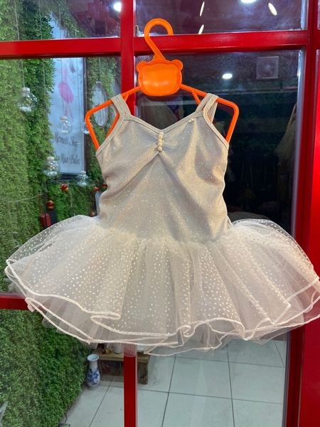 Váy múa đan lưng nhũ sao