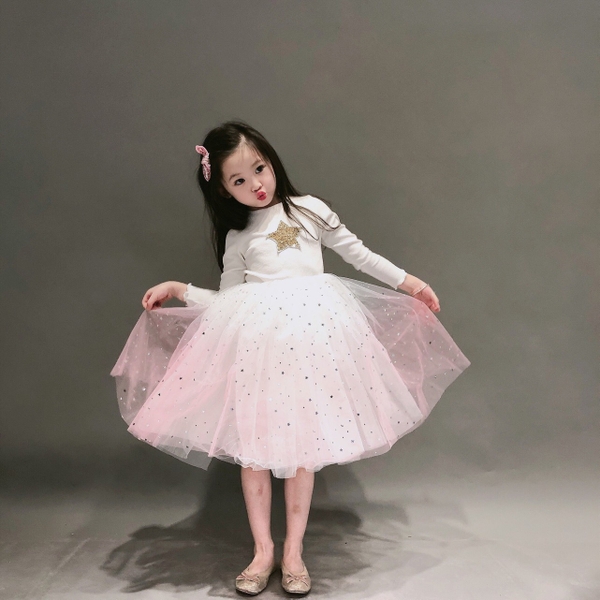 Váy công chúa voan bồng lấp lánh