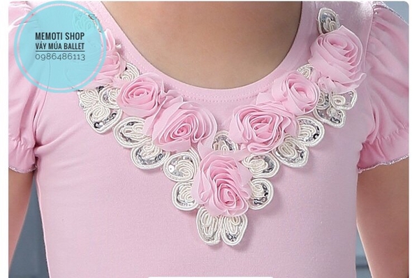 Váy múa cổ hoa hồng tay búp xẻ (hồng, kem nude)