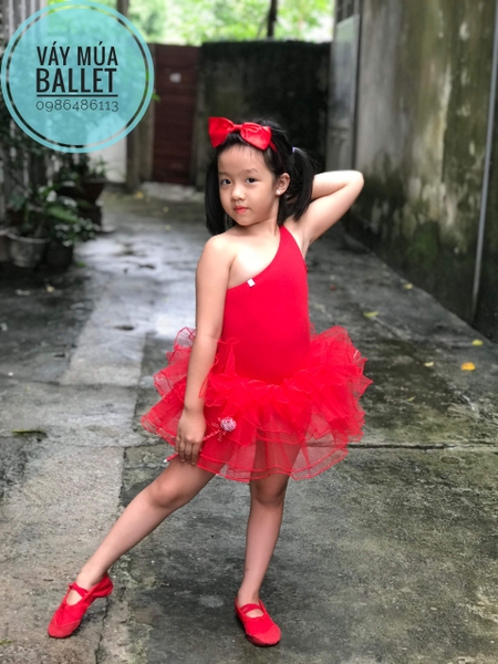 Váy múa lệch vai tay rời đỏ