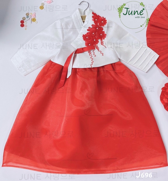 Bộ hanbok bé gái June